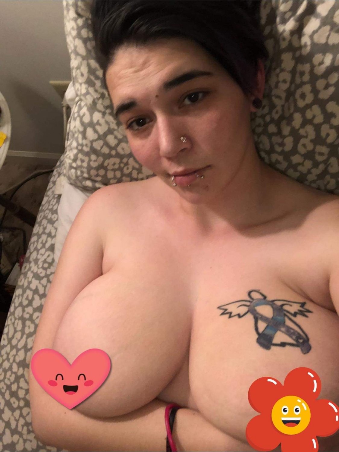 Milkers and Cleavage #ExYc40OZ